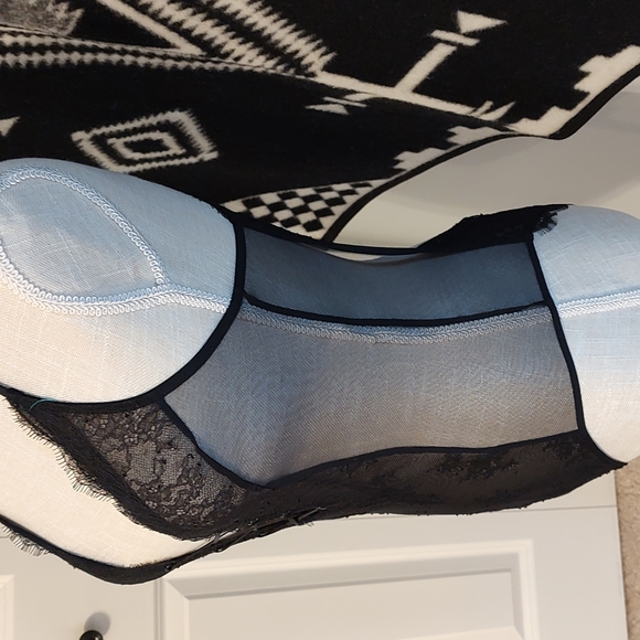 🖤 EUC Victoria's Secret Ladie's Black Lace Adjustable Bottom Snap Bodysuit, S - Picture 6 of 16